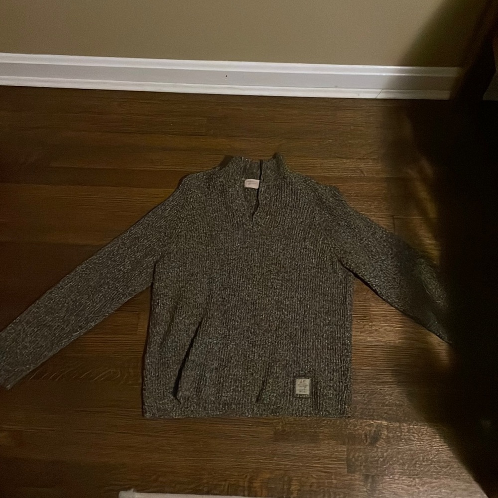 American eagles outfitters vintage quarter zip